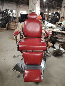 Sillón de Barbería de Estilo Antiguo, Color Plateado Personalizado, Asiento de Cuero Sintético para Peluquería, Disponible para la Venta - Product Image 6