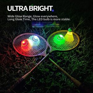 Volants <span class=keywords><strong>de</strong></span> <span class=keywords><strong>badminton</strong></span> LED ZHENAN 4/5/6 PCS en nylon, lumineux dans le noir, équipement sportif pour intérieur et extérieur - Product Image 4