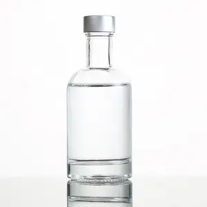 Fabrika toptan özel Logo cam votka şişeleri 200ml çeşitli stilleri kapasiteli votka şişeleri mağaza