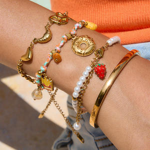 Donut Fruit Baked Bread Pulsera <span class=keywords><strong>de</strong></span> perlas <span class=keywords><strong>de</strong></span> acero inoxidable 18K <span class=keywords><strong>Oro</strong></span> genuino Lujo Estilo <span class=keywords><strong>de</strong></span> gama alta Accesorio <span class=keywords><strong>de</strong></span> joyería - Product Image 1