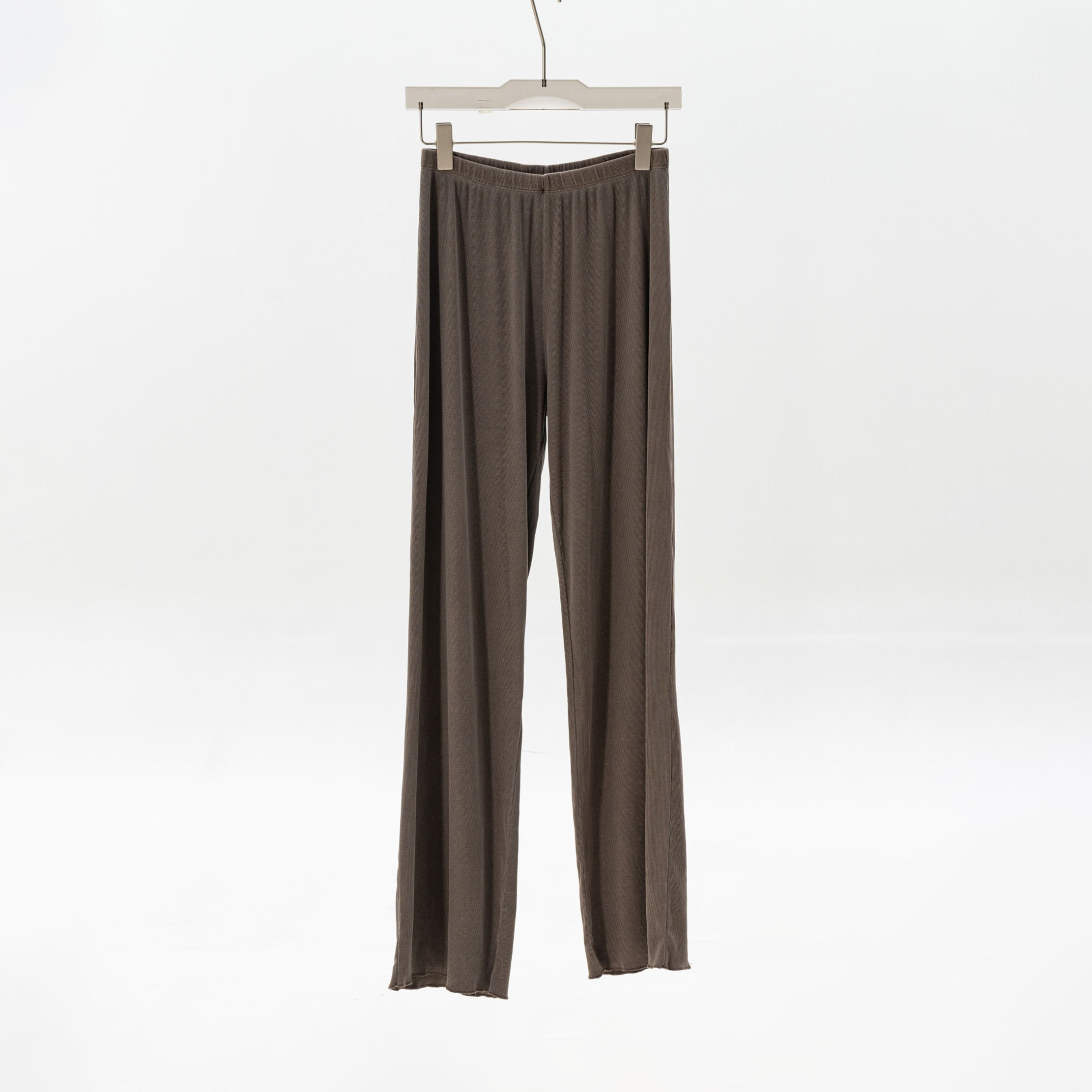 สีน้ำตาล