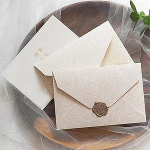 <span class=keywords><strong>Enveloppe</strong></span> d'invitation de <span class=keywords><strong>mariage</strong></span> personnalisée simple style occidental lin texture papier <span class=keywords><strong>kraft</strong></span> papeterie - Product Image 2