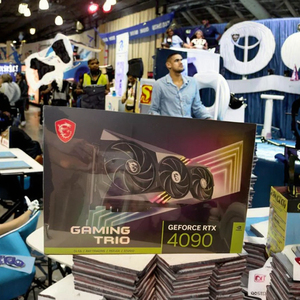 Carte graphique MSI GeForce RTX <span class=keywords><strong>4070Ti</strong></span> d'occasion 12 Go GDDR6X 192 bits Interface PCI Express pour station de travail de bureau avec ventilateur de refroidissement - Product Image 3