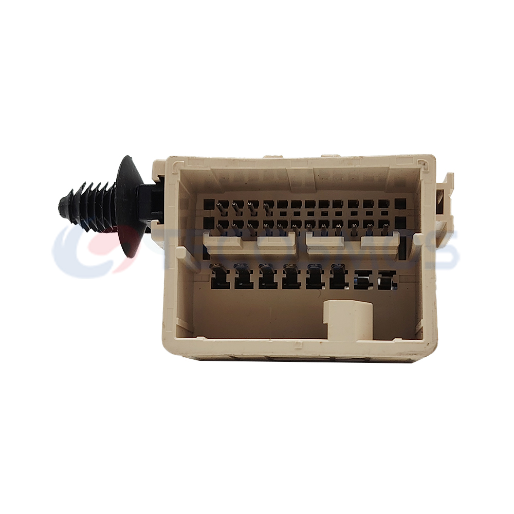 Car Fuse Box Plug Apricot Colored Wire Harness Connector Plug Waterproof Shell Suitable for CAR 32 Male CT32-0031G-1