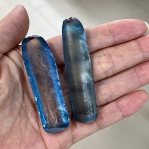 Saphir Paraiba synthétique brut non taillé en corindon - Product Image 2