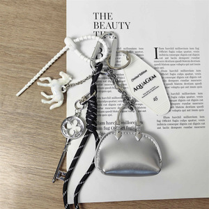 RW thời trang Hàn Quốc phong cách Ins Trắng ngựa bạc Mini PURSE nhựa Skateboard Móc Chìa Khóa Túi phụ kiện quyến rũ móc khóa - Product Image 2