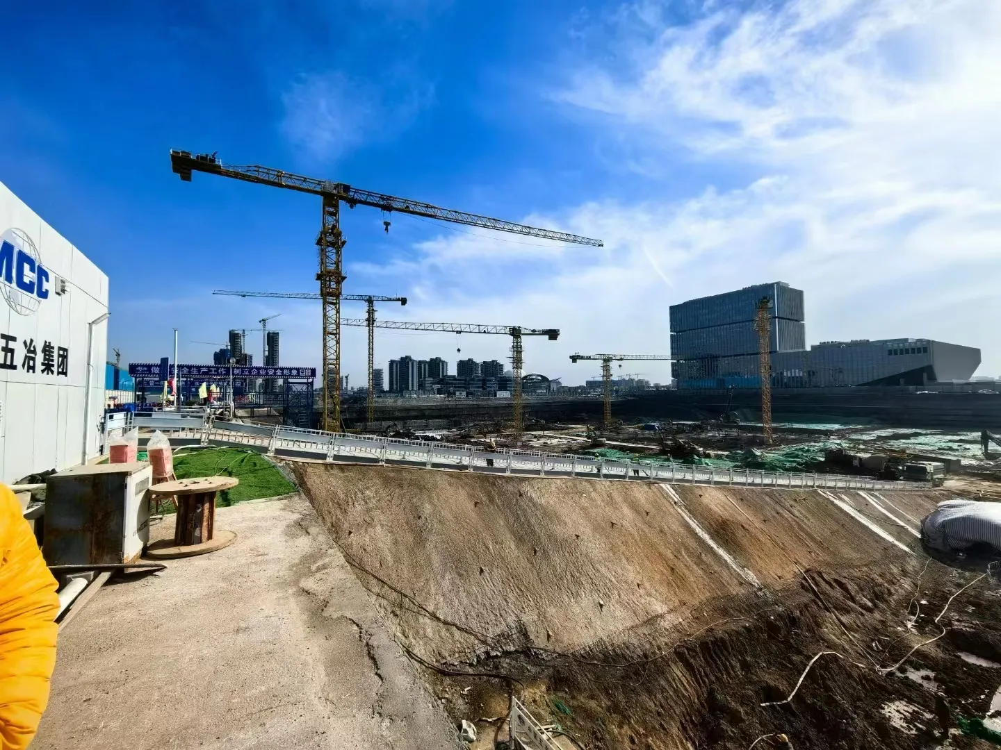 Mesin Konstruksi bekas China, mesin derek menara atas datar, mesin konstruksi 6015-8 bekas