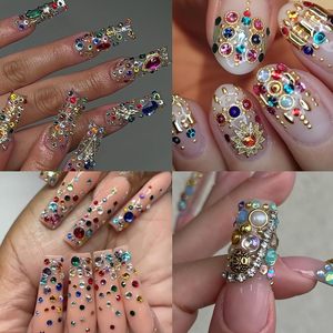 Boîte de 12 compartiments pour accessoires de décoration d'ongles en métal, style japonais, avec strass colorés et dorés, vintage et de luxe - Product Image 5