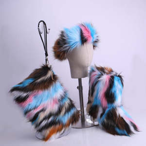 Ensemble Bottes de Neige et Bandeau en Fourrure pour Femme – Collection Luxe d'Accessoires d'Hiver et Sacs à Main en Fourrure Colorée - Product Image 3