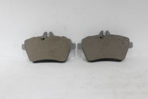 Pastillas de freno de alta calidad 1694200320, buen <span class=keywords><strong>precio</strong></span>, sistema de freno semimetálico, pastillas de freno para Toyota Quantum para Cadillac BLS - Product Image 4