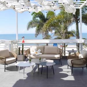 Ensemble de canapés en rotin d'extérieur, structure en aluminium, mobilier de jardin imperméable, style nordique, pour balcon, villa, cour. - Product Image 3