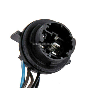 Marque Nouvelle Tête Lumière <span class=keywords><strong>Prise</strong></span> <span class=keywords><strong>de</strong></span> Câblage-<span class=keywords><strong>GAUCHE</strong></span> et DROITE 25962806 645-745 15841609 pour Silverado 07-14 - Product Image 3