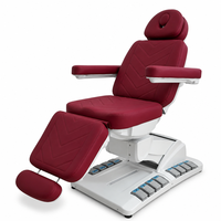 Table de traitement électrique rouge et blanche avec commande par pédale, repose-jambes 3 sections, base métallique, hauteur réglable, pour massage et salon de beauté