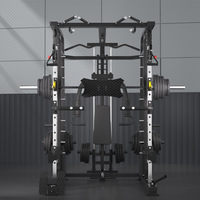 Station d'entraînement de fitness intégrée avec machine Smith à conception convergente et pile de poids pour l'entraînement de force en salle de sport