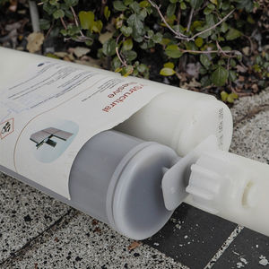 عجينة صمغ إيبوكسي أب مقاومة للرطوبة من جزأين متغيرة الانسيابية لاصقة لإصلاح صدع الجدار الحجري الخرساني وإغلاقه - Product Image 3