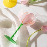 Élégant gobelet en verre de cristal personnalisé de haute qualité fleurs peintes à la main luxe classique Design style verre à vin breloques