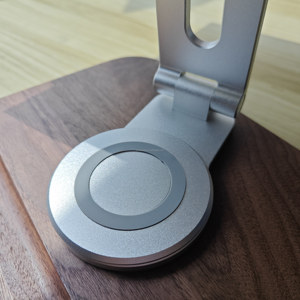 Manos libres Bases giratorias de 360 grados Soporte de metal ajustable Soporte de teléfono portátil para leer Soporte de madera real para computadora portátil personalizado - Product Image 3
