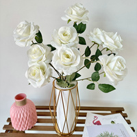 Pas cher Belle Faux Soie Rose Branches Roses Artificielles 3 Têtes pour Toile de Fond de Mariage