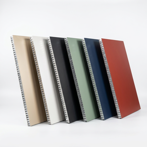 Paneles compuestos de panal de aluminio SPC personalizados, tableros de cubierta modernos para material de construcción de ingeniería anticorrosión ignífugo - Product Image 3
