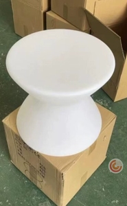 طاولة صالة حمام سباحة فاخرة على شكل حافة من من من من من من من من أجل كراسي التشمس للاسترخاء في حمام السباحة - Product Image 5