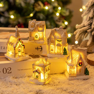 Pequeña resina de Navidad LED <span class=keywords><strong>casa</strong></span> luminosa Micro paisaje ornamento con calificación decoraciones de Navidad o regalos - Product Image 3