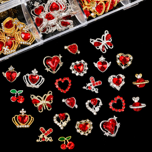 24 Rejillas Día <span class=keywords><strong>de</strong></span> <span class=keywords><strong>San</strong></span> <span class=keywords><strong>Valentín</strong></span> Decoraciones <span class=keywords><strong>de</strong></span> <span class=keywords><strong>uñas</strong></span> Corazón <span class=keywords><strong>de</strong></span> cereza Diseños <span class=keywords><strong>de</strong></span> <span class=keywords><strong>uñas</strong></span> Accesorios <span class=keywords><strong>de</strong></span> <span class=keywords><strong>uñas</strong></span> <span class=keywords><strong>de</strong></span> metal rojo para dama - Product Image 1