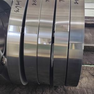 Bande d'acier laminée à froid à haute teneur en carbone C75 CK75S, bobine d'acier à ressort recuit, marque Shanlong, huilée <span class=keywords><strong>DOS</strong></span>, épaisseur 0,27-0,32 mm, >785 MPa - Product Image 4