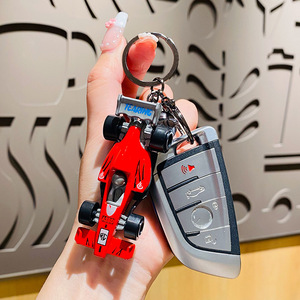Portachiavi creativo in lega di cartone animato modello di auto portachiavi in metallo maschio femmina <span class=keywords><strong>ciondolo</strong></span> zaino per decorazione chiave auto all'ingrosso - Product Image 2
