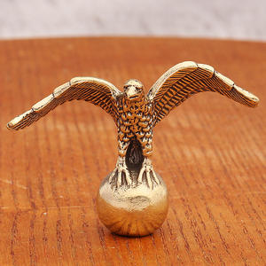 Dapeng rétro laiton aigle artisanat ornement sculpture en cuivre avec <span class=keywords><strong>ailes</strong></span> déployées Style Feng Shui bureau décoratif métal artisanat - Product Image 3