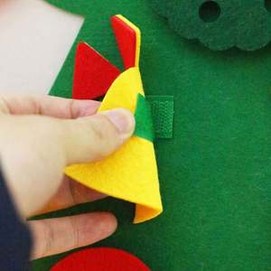 New Design <b>Christmas</b> Decoration DIY Felt <b>Christmas</b> <b>Tree</b> <b>Wall</b> Hanging Gift for Kids with Customized Color & Size - Product Image 5