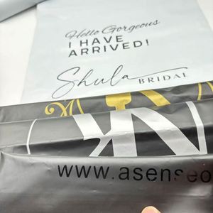 Sac d'expédition en polymailleur beige nude pêche, imperméable, imprimé avec un logo personnalisé, pour vêtements - Product Image 5