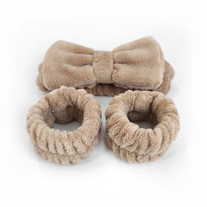 مجموعة غسيل الوجه متعددة الألوان عصابة رأس سبا من الفانيلا مع شعار مخصص عصابة رأس للحمام للنساء والفتيات أزواج عصابة غسل معصم سبا - Product Image 4