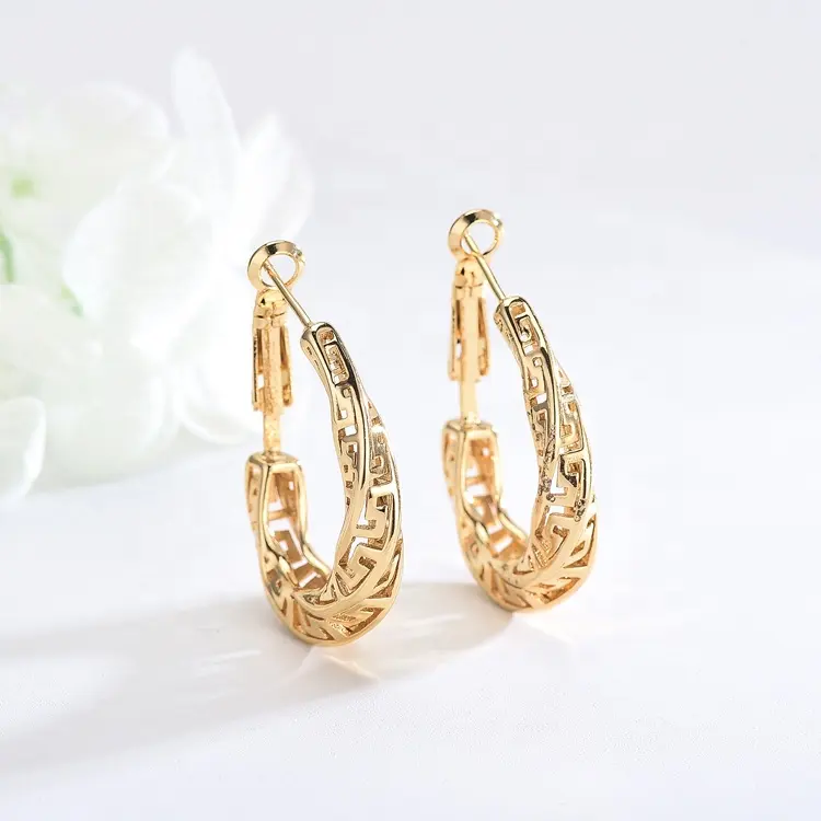 China Manufacture Women Fashion Jewelry Minimalist Hypoallergenic Earrings Stud For Ladies