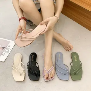 2024 zapatillas de espiga simples de gran tamaño para mujer verano punta cuadrada zapatillas de fondo plano clip en sandalias de playa