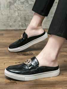 Sandalias de cuero suave PU hechas a mano, cómodas, tipo mocasín de playa para hombre, transpirables, sin cordones, de talla grande. - Product Image 6