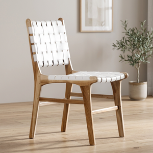 Découvrez un confort intemporel avec une chaise en teck conçue pour apporter une beauté naturelle et une élégance durable à chaque espace. - Product Image 5