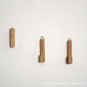 Porte-serviettes mural en bois Takayoshi, design simple et moderne pour la salle de bain et la cuisine - Product Image 3