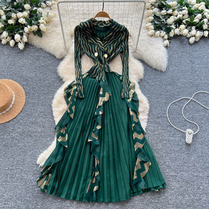 <span class=keywords><strong>Abito</strong></span> <span class=keywords><strong>lungo</strong></span> di fascia alta ed elegante, a maniche lunghe, doppiopetto, stretto in vita, arricciato e plissettato - Product Image 4