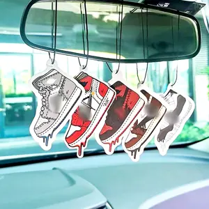 Spot Großhandel AJ Schuh Sneaker Mini Ornamente Auto Rückspiegel verschiedene Parfüm Auto Lufter frischer