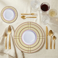 Service de table Renaissance jaune clair et or, design classique, assiettes en porcelaine fine pour cadeau de mariage et repas raffinés