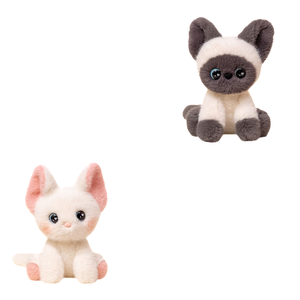 Peluches de chat blanc et gris pour le bureau, poupées de chatons apaisantes pour la papeterie et les articles de boutique lifestyle - Product Image 1