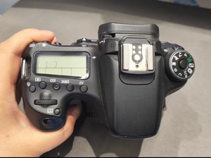 Appareil photo numérique d'occasion de haute qualité Canon EOS <span class=keywords><strong>70D</strong></span>, gamme moyenne, 20MP, boîtier nu - Product Image 4
