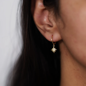 Pendientes de aro con diamantes en forma de estrella en oro macizo de 14K, diseño celestial, pendientes delicados de oro, joyería fina, regalo para el día a día para mujeres - Product Image 6