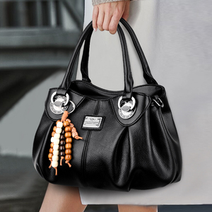 Sacs fourre-tout grande capacité pour femmes en cuir PU souple, sacs à bandoulière avec joli petit pendentif, fermeture éclair, sac à main pour femmes - Product Image 1