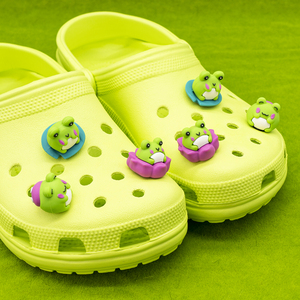 Charmes de chaussures en caoutchouc PVC 3D personnalisés tendance 2025, nouveaux modèles, vente en gros, animaux mignons et colorés, grenouilles, charmes de chaussures en vrac - Product Image 2