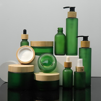 Costume vert émeraude haut de gamme personnalisable et respectueux de l'environnement pour l'emballage cosmétique en bambou/ensemble cadeau