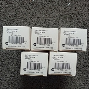 Módulo de Comunicación Industrial Ethernet Rockwell Ab Module 1 756-Enbt para Aplicaciones Mecánicas - Product Image 3