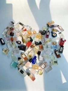 Mini-parfum de marque française, coffret de voyage portable avec des senteurs florales et boisées, échantillons à base d'huile pour hommes - Product Image 3