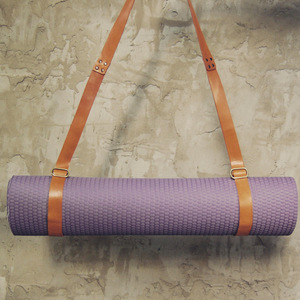 Sangle de yoga en cuir pour sports de plein air et corde de rangement, sangle de transport portable pour yoga avec logo personnalisé. - Product Image 2