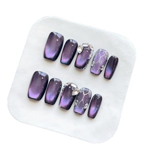 Faux ongles à presser Serpentine Glam avec design œil de chat violet et zircon étincelant, embouts d'ongles de luxe faits à la main - Product Image 4